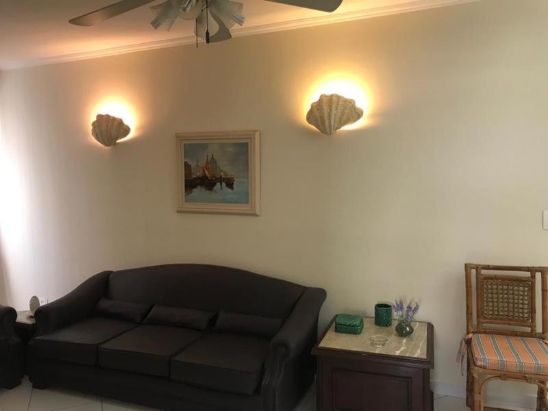 Apartamento Na De Pitangueiras-guaruja A 50mt Da E Comercio Perto Guarujá